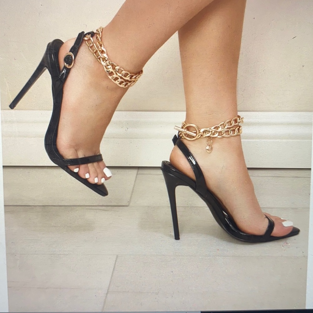 new black heeled sandals